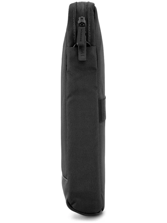 Laptoptasche "Metro Device" in Schwarz - (B)23 x (H)26 x (T)4 cm