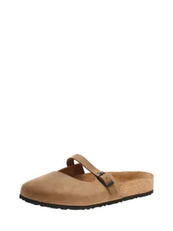 Leder-Clogs in Sand