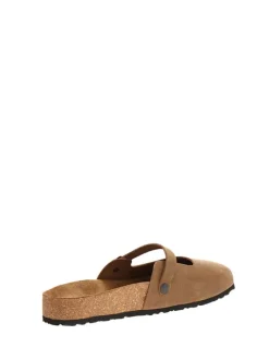 Leder-Clogs in Sand