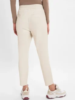 Lederhose in sand