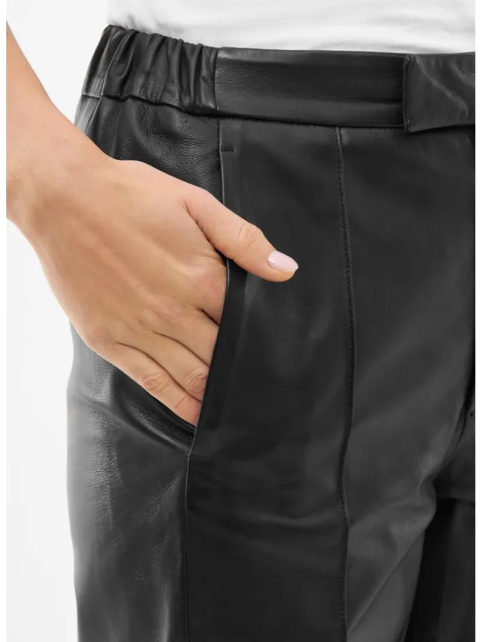 Lederhose PINTUCK in schwarz