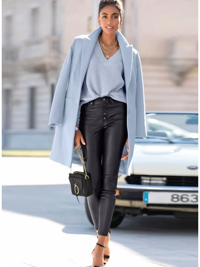 Lederimitathose in schwarz