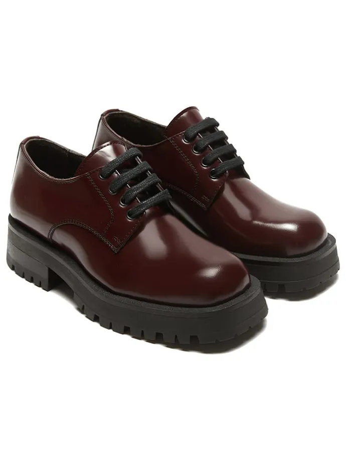 Leder-Schnürschuhe in Bordeaux