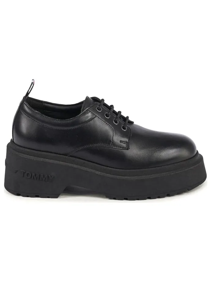 Leder-Schnürschuhe in Schwarz