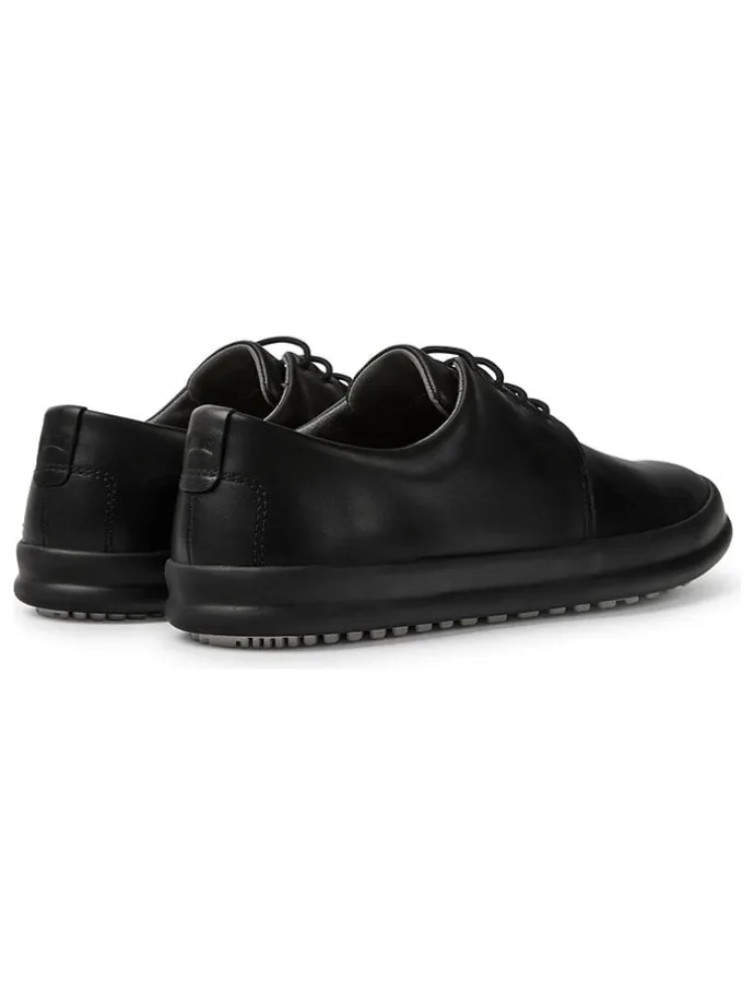 Leder-Schnürschuhe in Schwarz