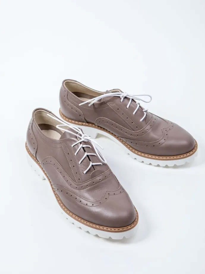 Leder-Schnürschuhe in Taupe