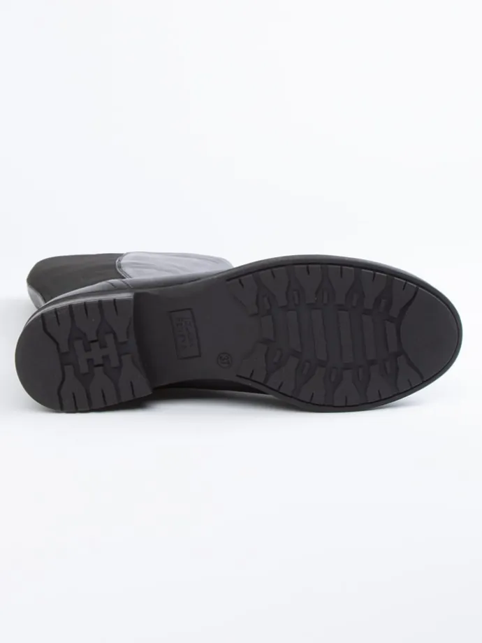 Leder-Stiefel in Schwarz