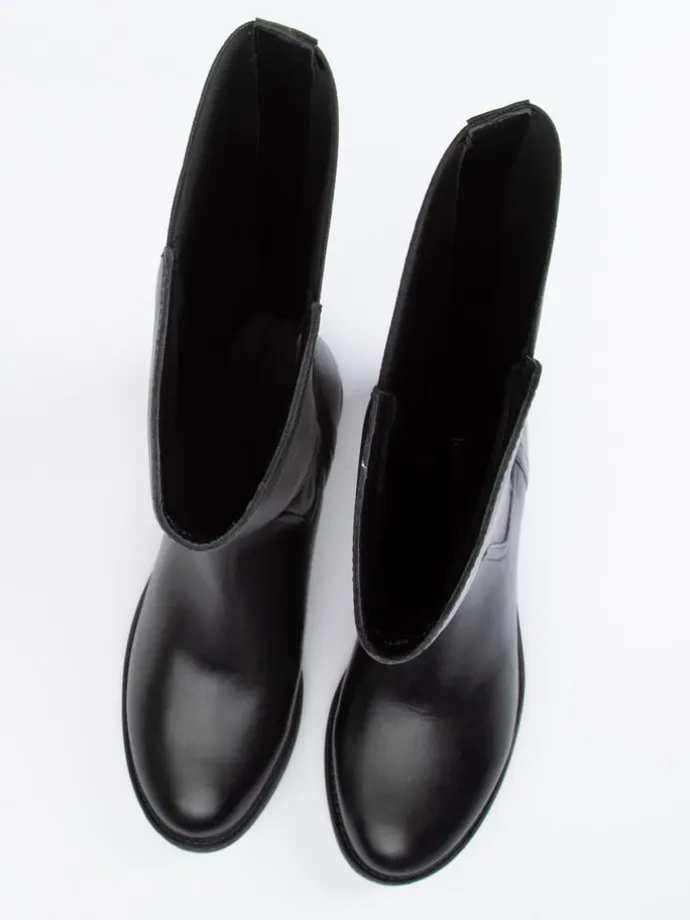 Leder-Stiefel in Schwarz