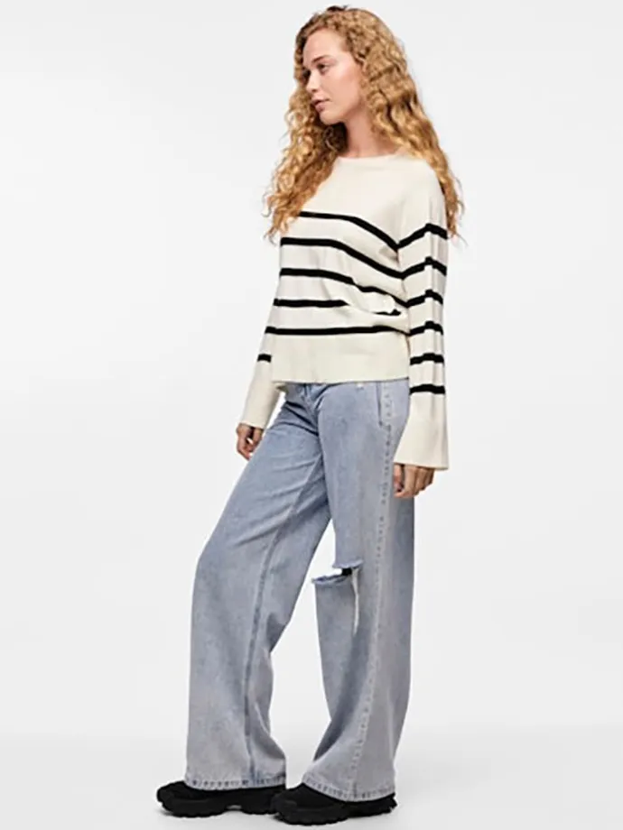 Longsleeve in Creme/ Schwarz