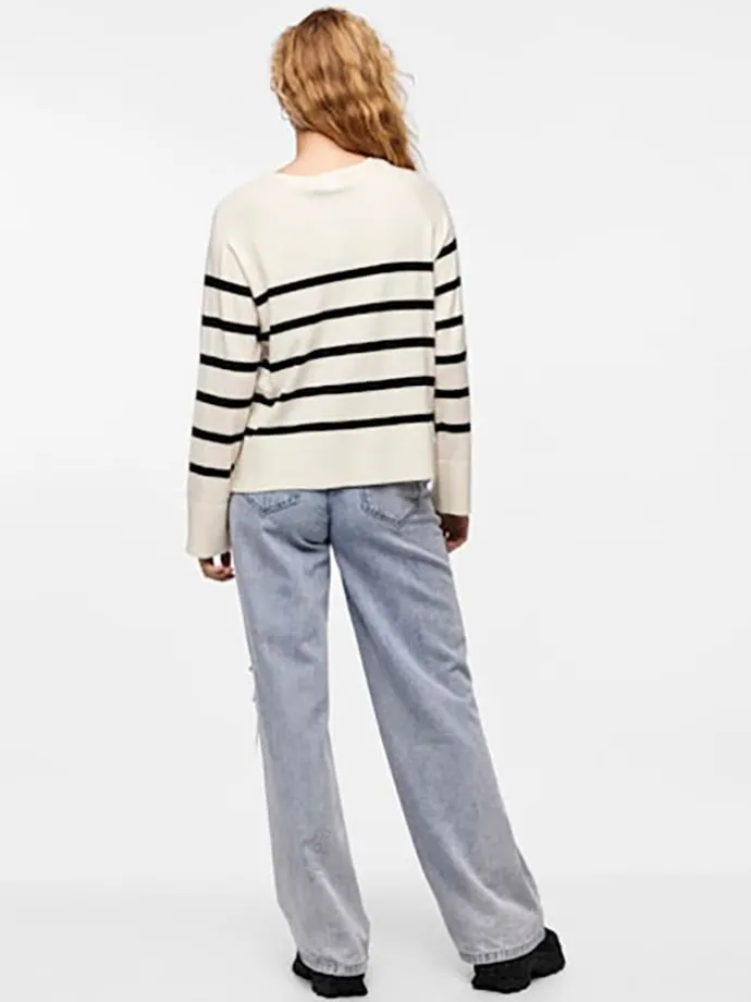 Longsleeve in Creme/ Schwarz