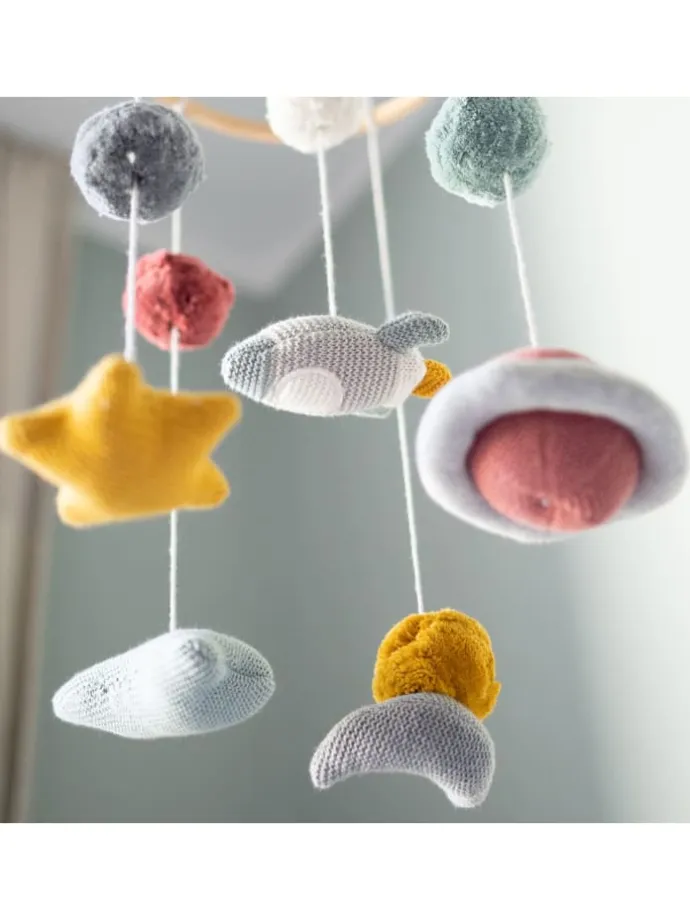 Mobile in Weltraum Design
