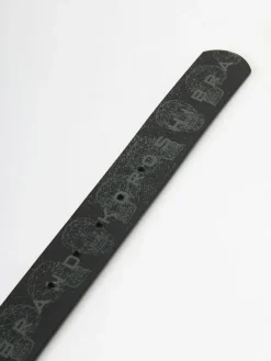 Printed faux leather belt in SCHWARZ