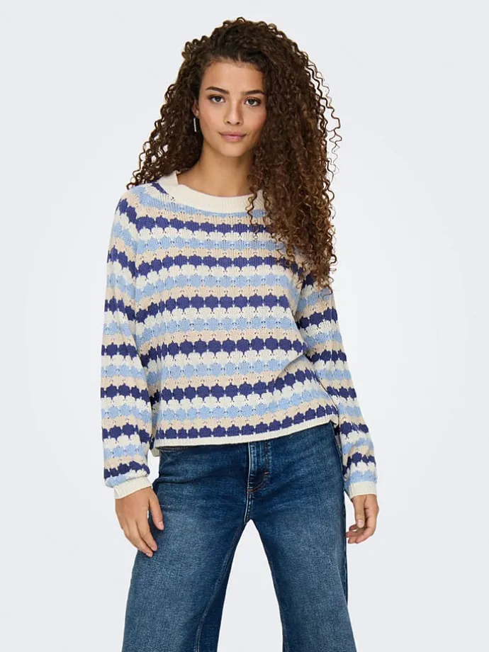 Pullover in Bunt
