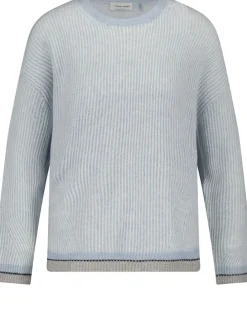 Pullover in Hellblau