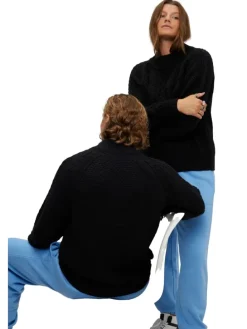 Pullover in schwarz