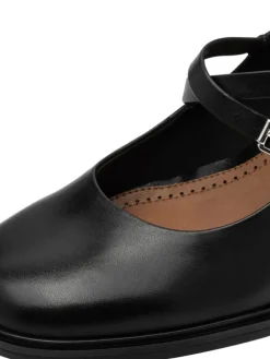 Pumps in BLACK