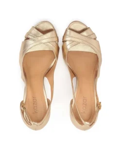 Pumps in Gold