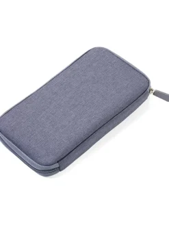 Reisedokumente-Etui in Grau - (B)24,3 x (H)13,3 x (T)2,2 cm