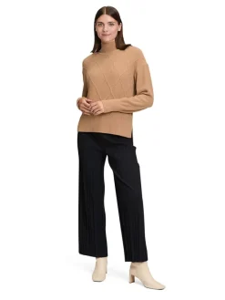 Rollkragenpullover in Camel