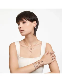 Rosévergold. Ohrstecker mit Kristallen