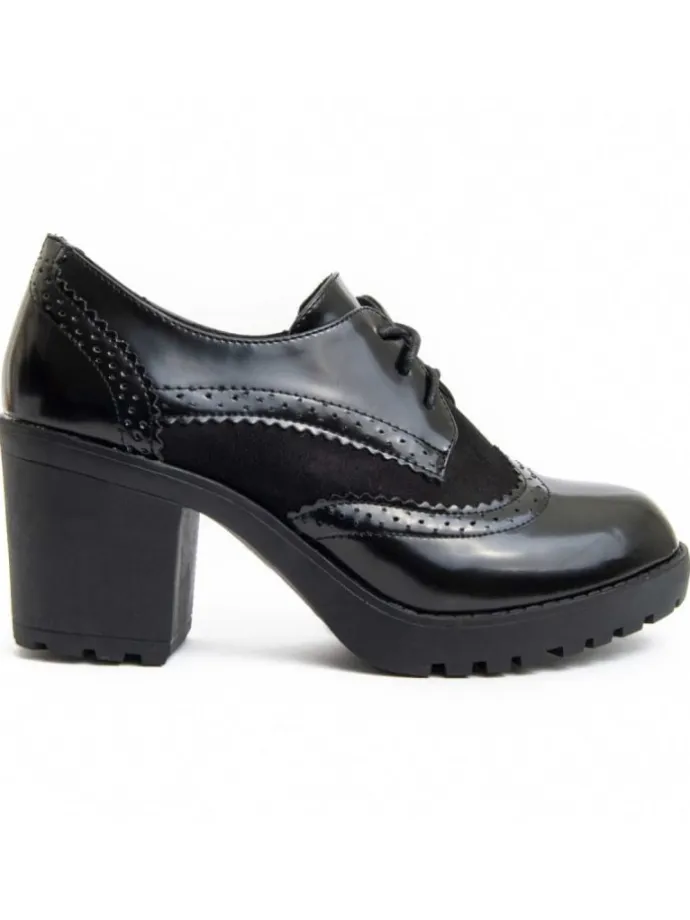 Schnürschuhe Medel in Schwarz