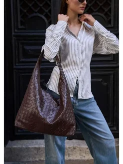 Schultertasche in Braun - (B)30 x (T)25 cm