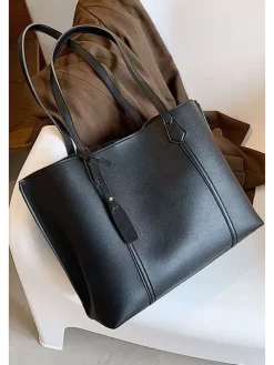 Schultertasche in Schwarz - (B)39 x (H)29 cm
