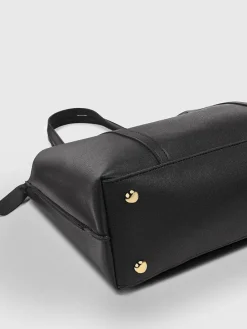 Schultertasche in Schwarz - (B)39 x (H)29 cm