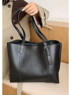 Schultertasche in Schwarz - (B)39 x (H)29 cm