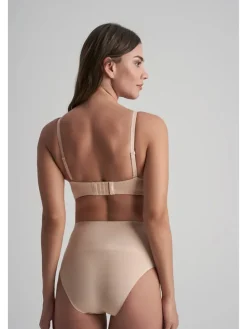 Shape-Slip in Beige