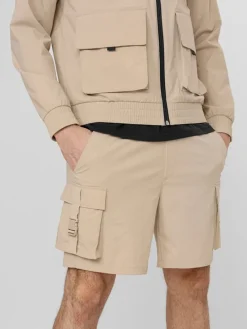 Shorts in Beige