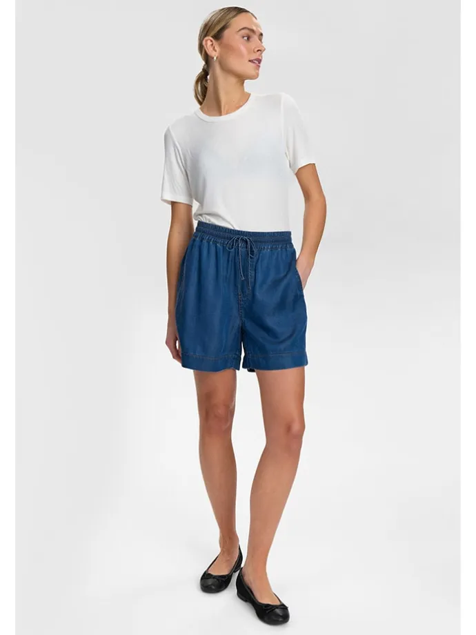 Shorts in Blau