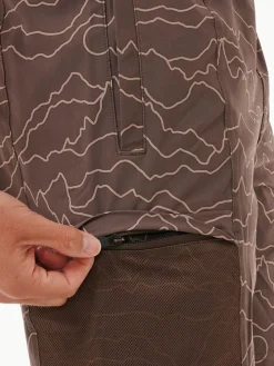 Shorts in Braun