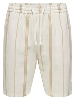 Shorts in Creme