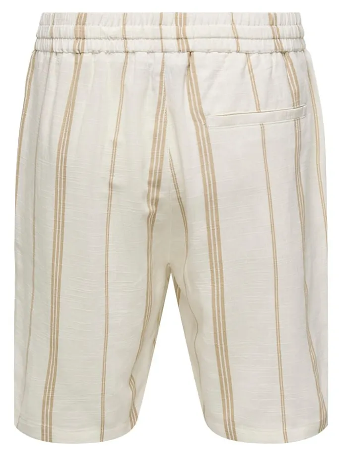 Shorts in Creme