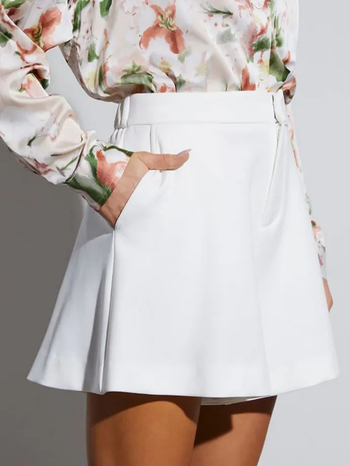 Shorts in Creme