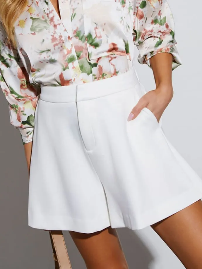 Shorts in Creme