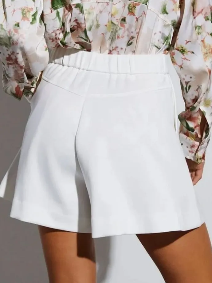 Shorts in Creme
