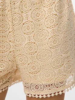 Shorts in Creme
