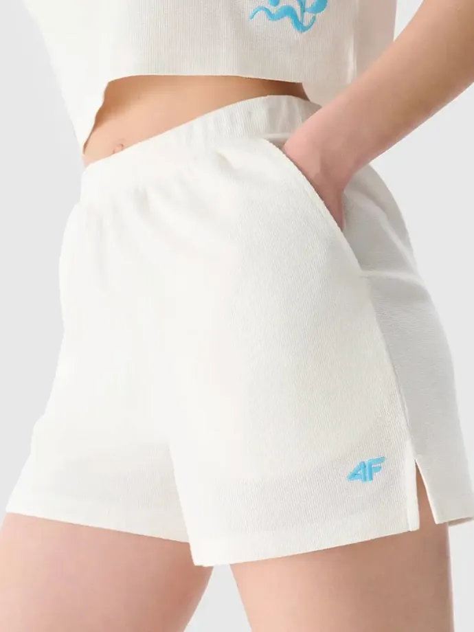 Shorts in Creme