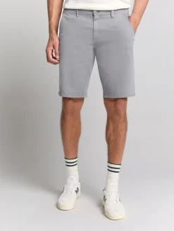 Shorts in Grau