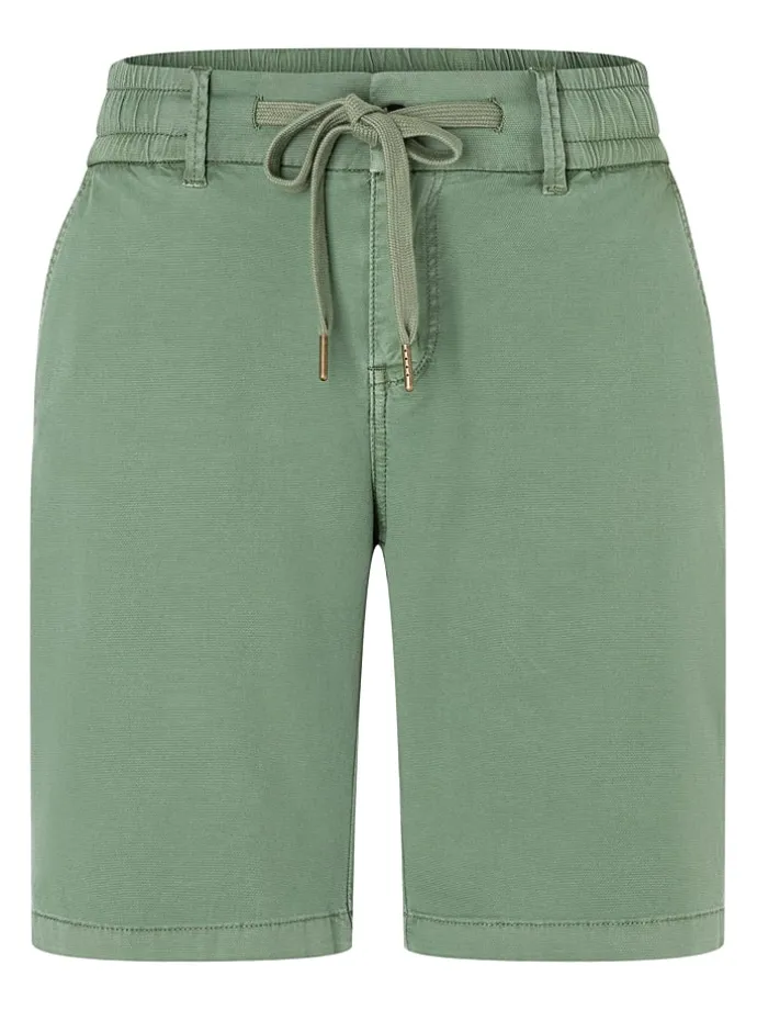 Shorts in Grün