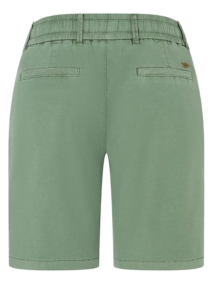 Shorts in Grün