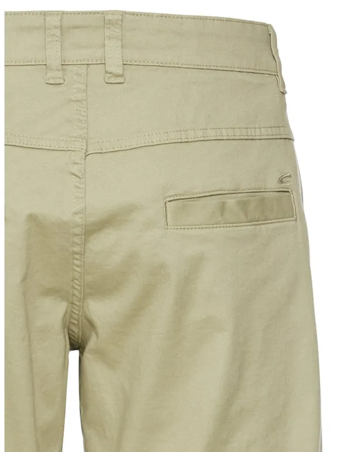 Shorts in Khaki