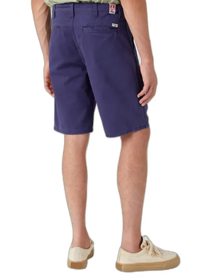 Shorts in Lila