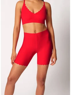Shorts in Rot