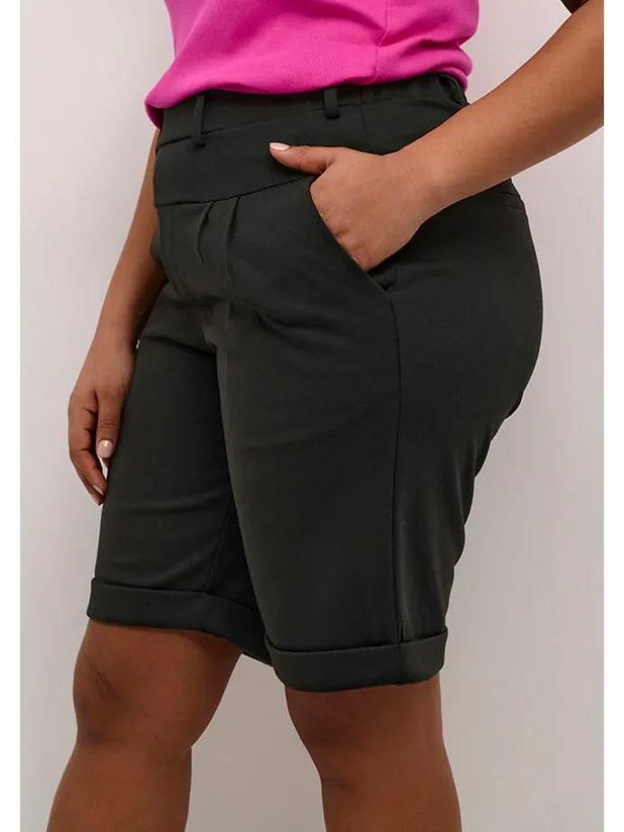 Shorts in Schwarz