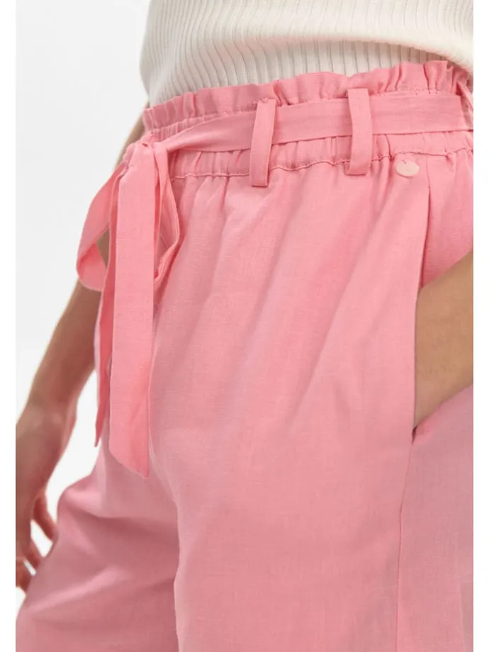 Shorts "Nuingava" in Rosa