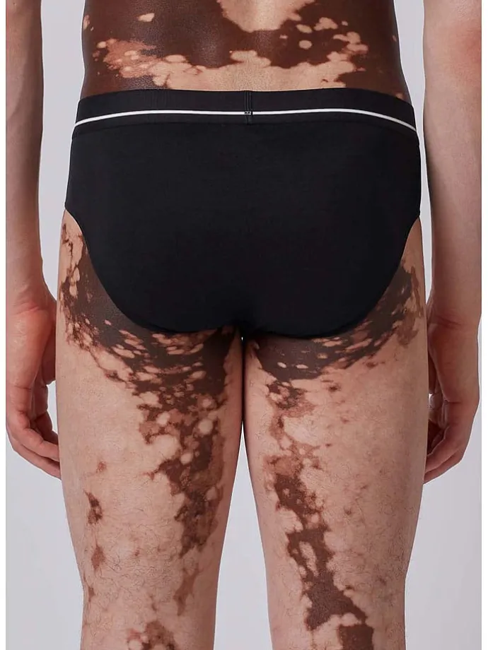 Slip in Schwarz