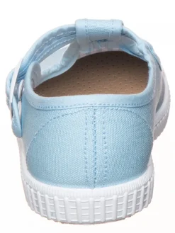 Slipper in Hellblau
